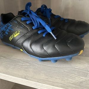Brava Boys Soccer Cleats Size 1